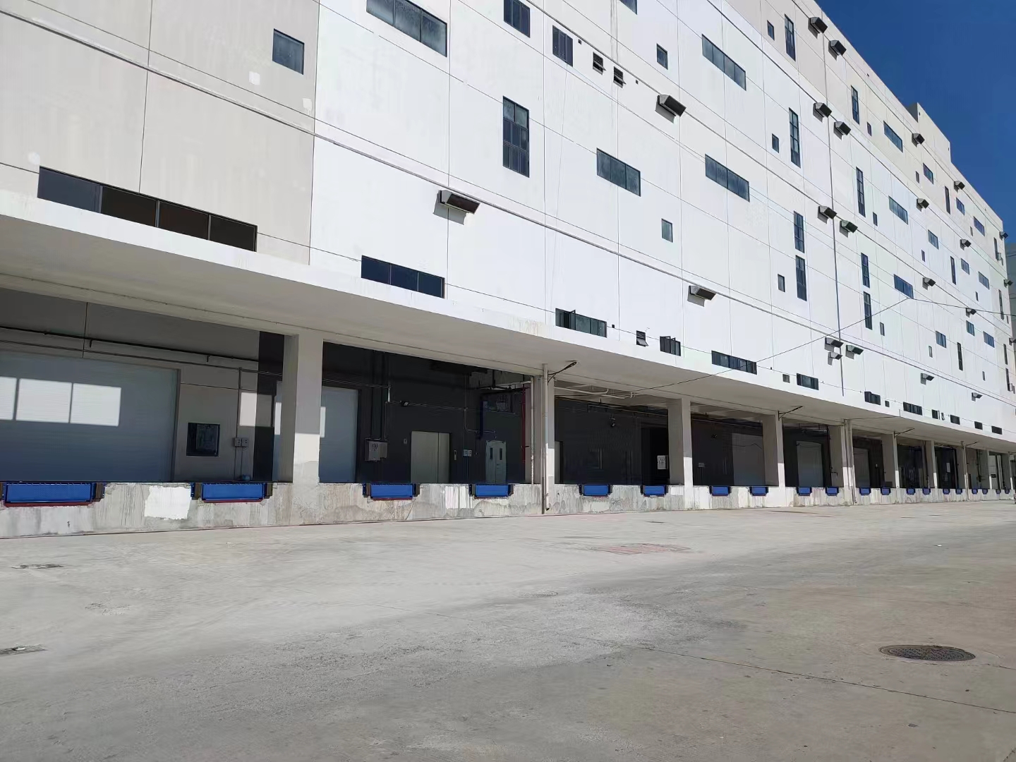 液压式高度调节板