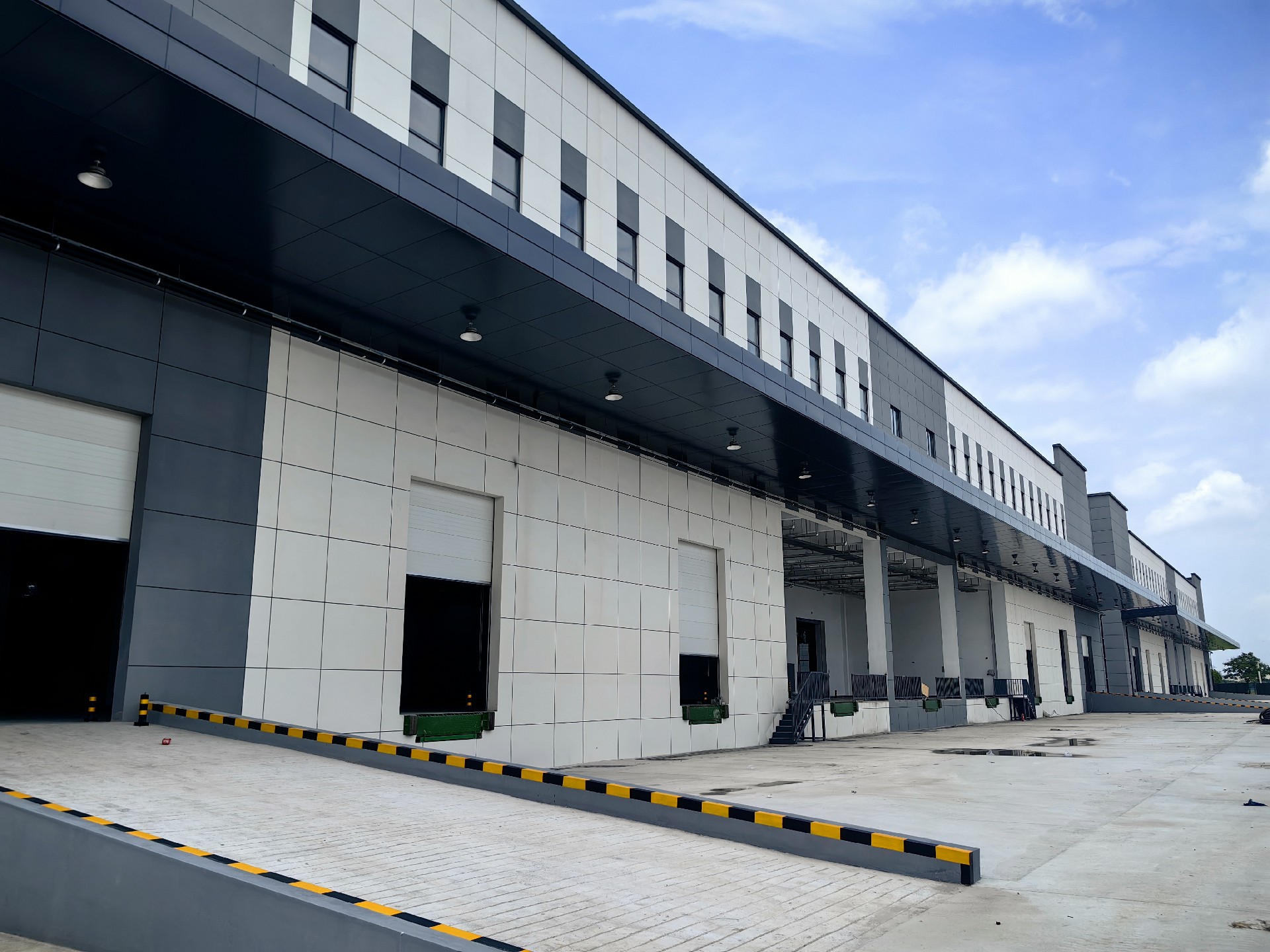 液压式高度调节板