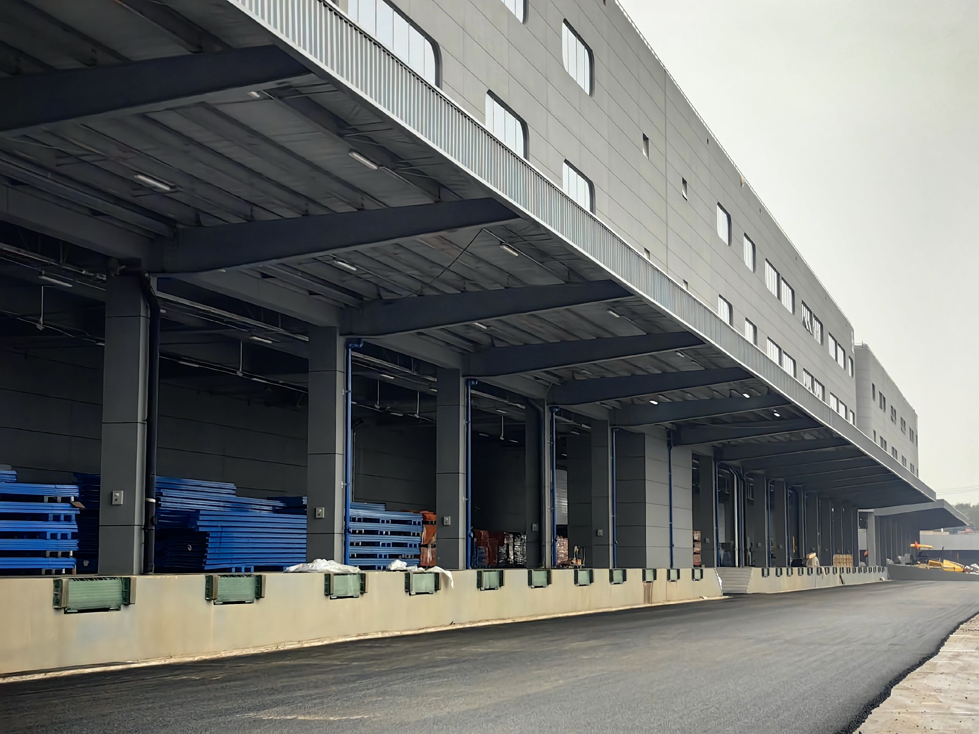 液压式高度调节板